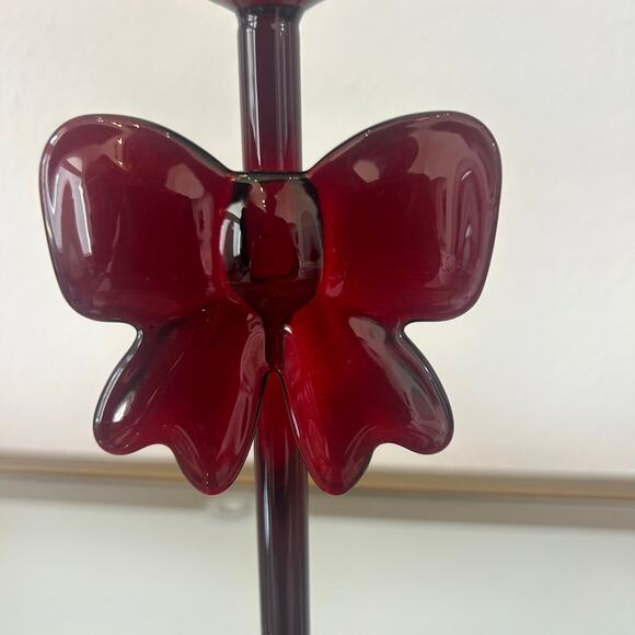 Cupcakes & Cashmere Red Bow Glass Taper Candle Holders Set of 2 Holiday Glam New - Picture 3 of 12